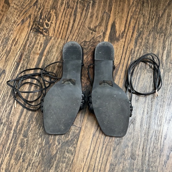 Black square open toe heels with ankle straps - Picture 4 of 7